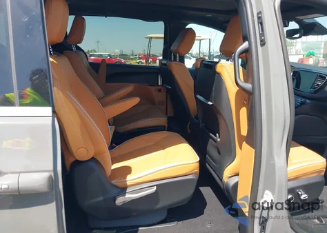 2023 Chrysler Pacifica Hybrid Pinnacle из США, поврежденный, VIN 2C4RC1N76PR589226